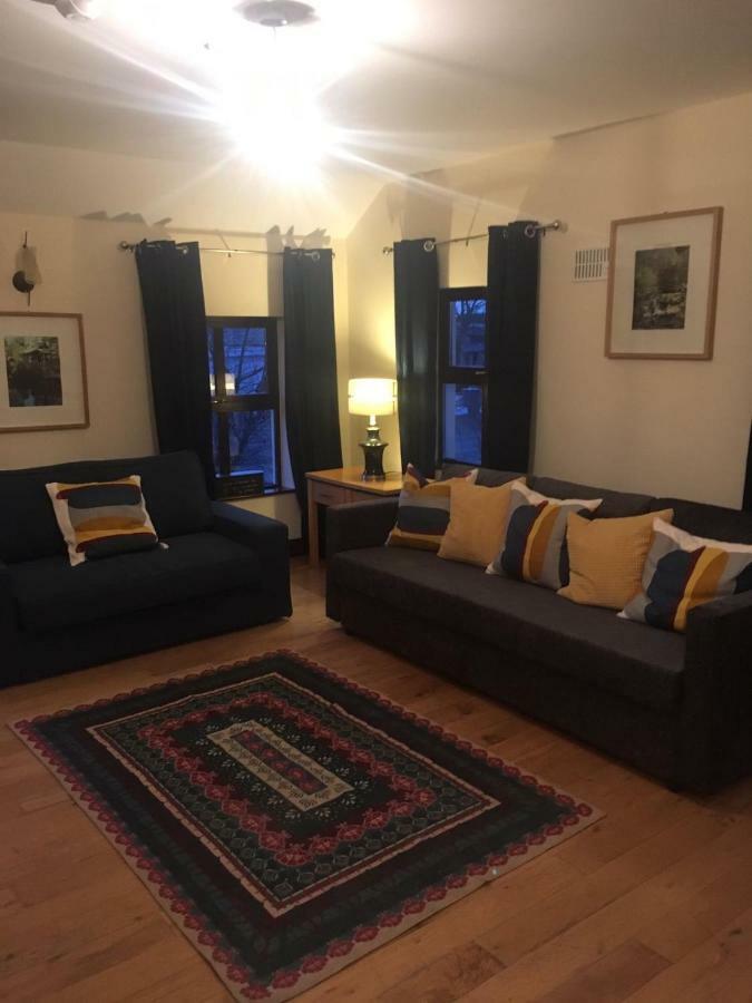 Nanny Quinn'S Apartment Killucan Bagian luar foto